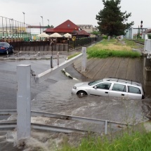 Arestul IPJ Vâlcea şi pasajele din municipiu au fost inundate…