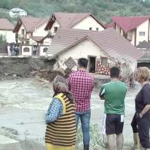 VIDEO: În Vlădeşti şi Păuşeşti – Măglaşi, 450 de familii pot rămâne izolate! Trebuie construit un pod peste râul Olăneşti!