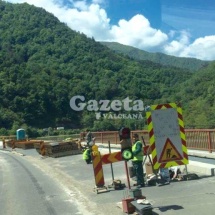 ATENŢIE! S-au reluat lucrările pe Valea Oltului, la viaductul Cârligu’ Mic