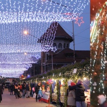 VIDEO: Luminile bradului de Crăciun din Râmnicu Vâlcea au fost aprinse…