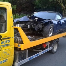 FOTO: ACCIDENT în RÂMNICU VÂLCEA. Şoferul Chevrolet-ului implicat a fugit de la locul faptei