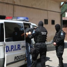 “Hacker” din Vâlcea, condamnat și ridicat de polițiști