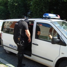FLAGRANT la BERBEȘTI. Dosar penal pentru trei tineri