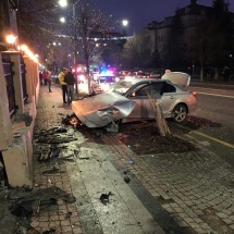 FOTO: ACCIDENT in RÂMNICU VÂLCEA, în fața Restaurantului Old City Garden