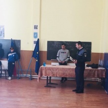 Polițiștii din Vâlcea le-au pus gând rău elevilor care chiulesc de la ore