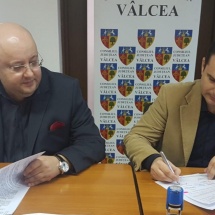 Centrul de la Măciuca va fi reabilitat. Președintele CJ Vâlcea a semnat contractul!