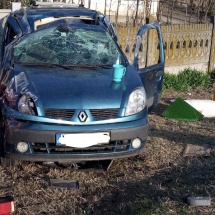 FOTO – UPDATE: ACCIDENT GRAV la IONEȘTI. O femeie a MURIT