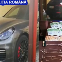 UPDATE – PERCHEZIȚII în VÂLCEA și ARGEȘ. Autoturisme de lux, bani și bijuterii ridicate (VIDEO)