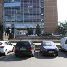 RÂMNICU VÂLCEA. O noua parcare etajată cu 200 de locuri va fi amenajată la Casei Ştiinţei în Ostroveni