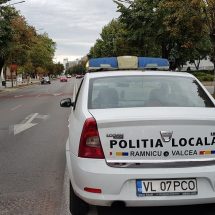 Urmărit european, prins de polițiștii locali în centrul Râmnicului. Omul parcase ilegal!