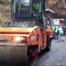 VIDEO. Se continuă asfaltarea pe Drumul Athosului Românesc
