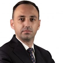 Deputatul Cazan: “Infractorii vor purta brățări electronice”. Proiect de lege votat de Camera Deputaților