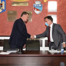 Primarul Mircia Gutău a semnat unul dintre cele mai valoroase contracte de lucrări din ultimii ani