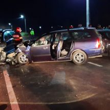 FOTO. ACCIDENT cu trei mașini pe DN 64, la BĂBENI