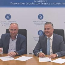 Primarul Vasilache a semnat contractul pentru modernizarea unor străzi importante din Olănești