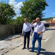 Lucrări finalizate pe drumurile din Olănești ce au fost afectate de alunecările de teren