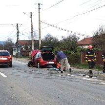 ACUM: Accident în sudul Râmnicului. Mașină cu număr de Timiș, serios avariată