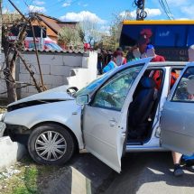 FOTO: Două șoferițe s-au tamponat în urmă cu puțin timp. Patru victime!