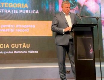 PRIMARUL GUTĂU a fost premiat în cadrul Galei CAPITAL Excelența în Management pentru atragerea de investiții record în Râmnicu Vâlcea