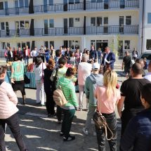 FOTO: Cine sunt cei 120 de beneficiari ai locuințelor sociale din Ostroveni